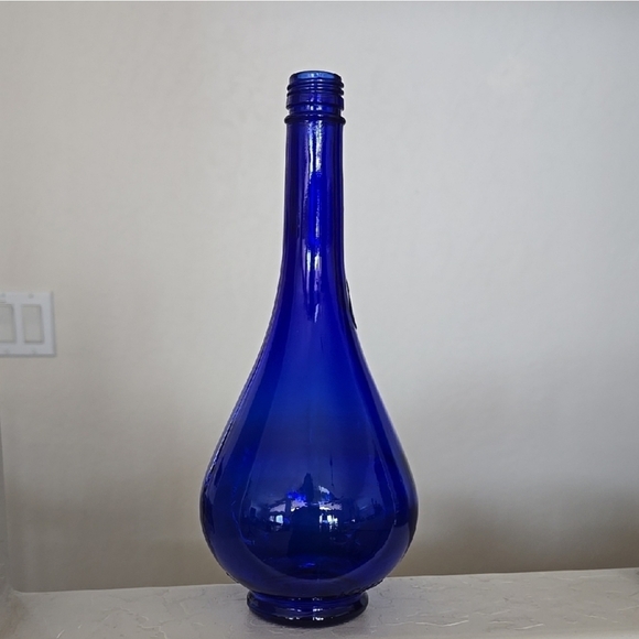 ACQUA della MADONNA I Other - Elegant Blue Cobalt Glass Vase